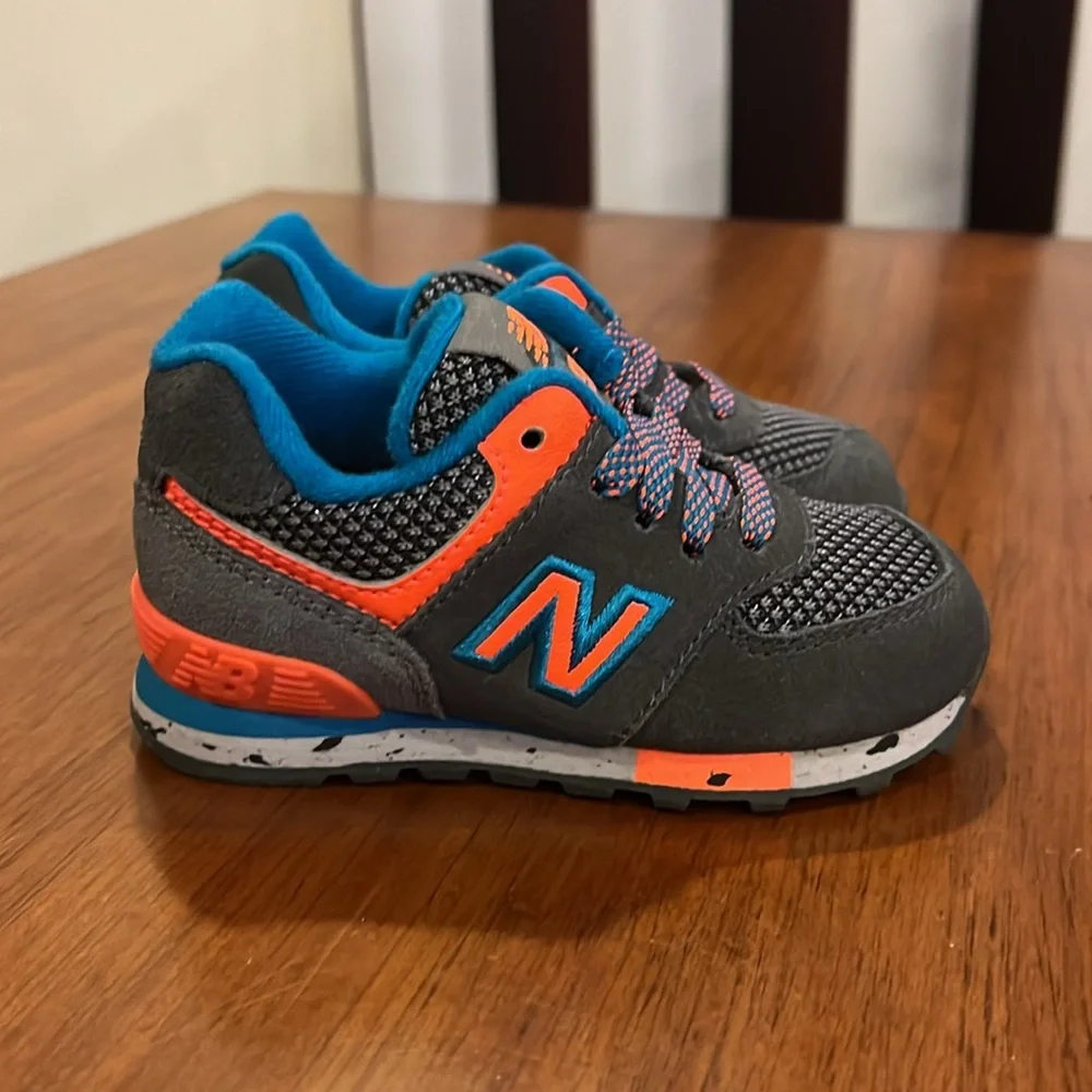 New Balance KL5749OI 574 Shoes Sneakers new Boys Girls Toddlers Size 5